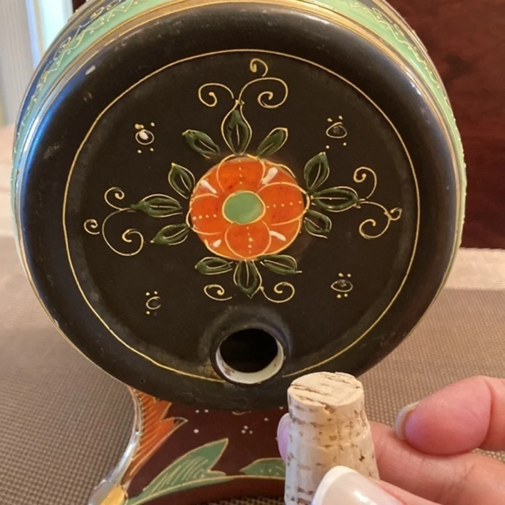 Wonderful VTG Japan Satsumu hand painted sake/tea barrel keg set service for 4
